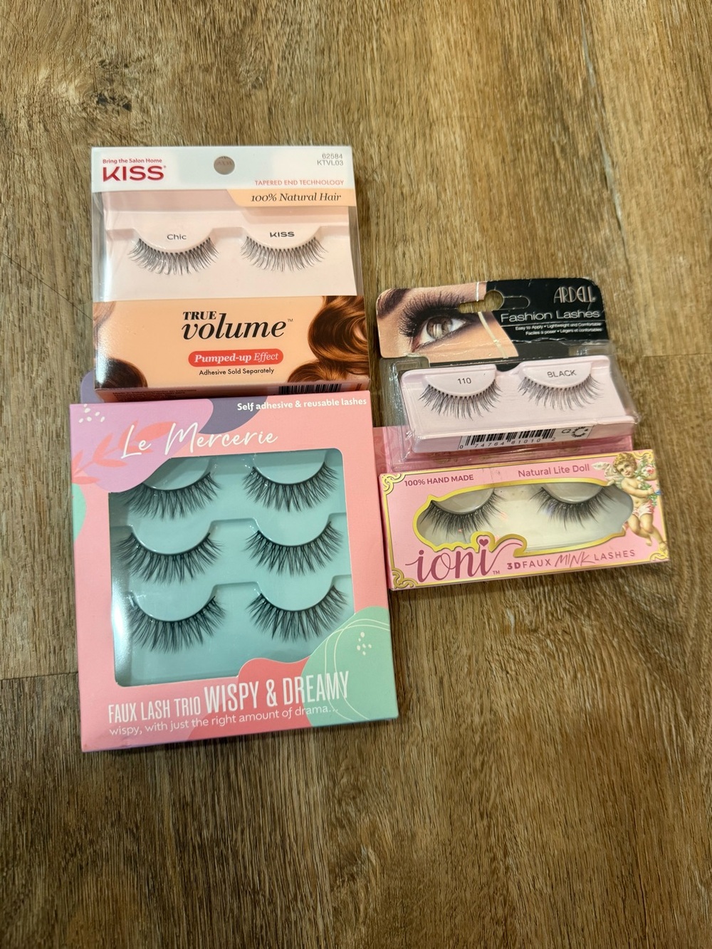 False lashes bundle NWT